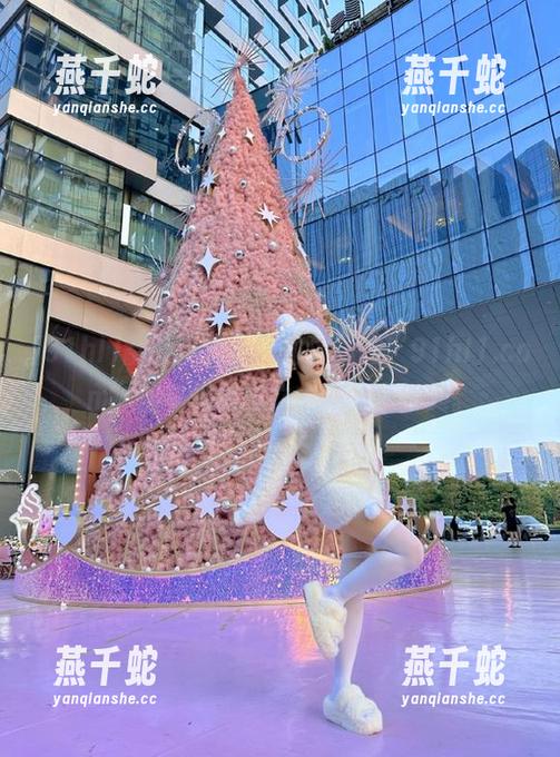 翻开首页，瞬间沉陷在“91hl1.com”的乌烟瘴气之中——真够美。