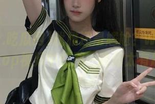 优雅还是尴尬？www.吃瓜网.top视频中的那一瞬间太有趣了！