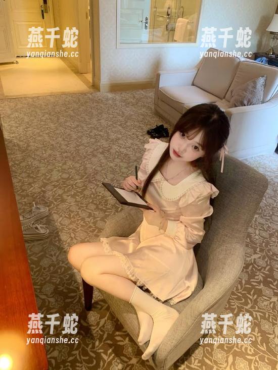 一起吃瓜 “传送门”开启,跟着我一起吃瓜,瓜果都在等着你呢~