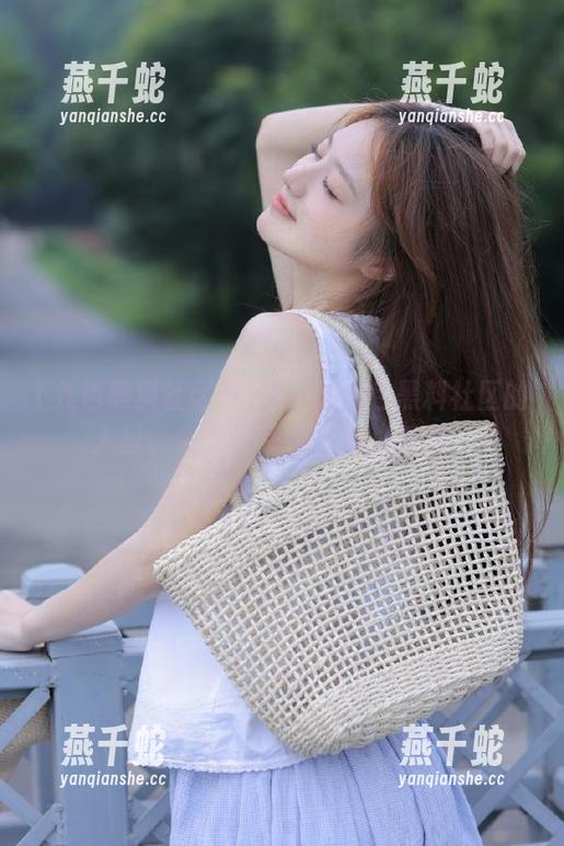试试走进九色黑料社区的入口，感受八卦老司机的魅力！