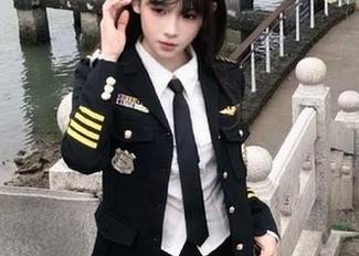 哎呦，登录“五一吃瓜”，娜娜老师的瓜又大又饱满，真让人想一口吃下去啊！