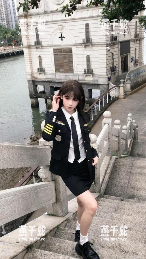 哎呦，登录“五一吃瓜”，娜娜老师的瓜又大又饱满，真让人想一口吃下去啊！
