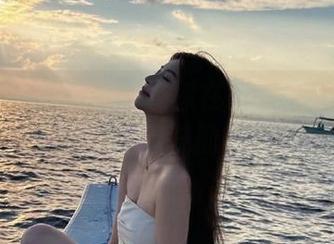 今天直接在五一吃瓜网苹果版尝尝新口味的瓜吧！