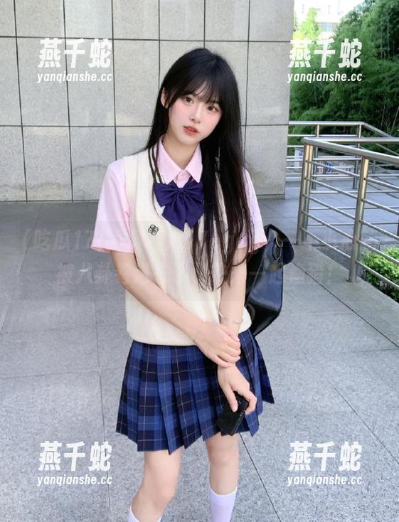 吃瓜17 下载吃瓜17cgcg,一不小心就被八卦卷进去了,快来一起渔猎!