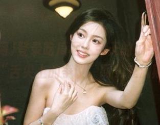 登录吃瓜网，今天的瓜会不会有什么“舌尖上的争议”啊？充满期待。