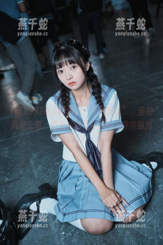 吃瓜网 吃瓜网新开“下载线路”,虽然风景无限,但更多的是小坑小坑得绊倒我。