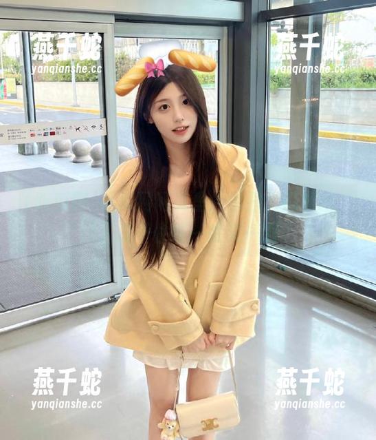 吃瓜网网页里，今日大瓜频出，让人忍不住瞄一眼又一眼。