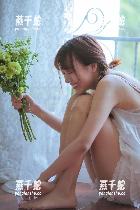 快来看！“好莱坞黑料正能量”更新就像打开了新世界的大门，俩小时根本停不下来！