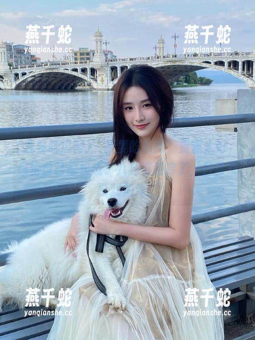 我要吃瓜网 “我要吃瓜网”资源太好,感觉自己都快成了八卦资源库了,日常没事就加戏。