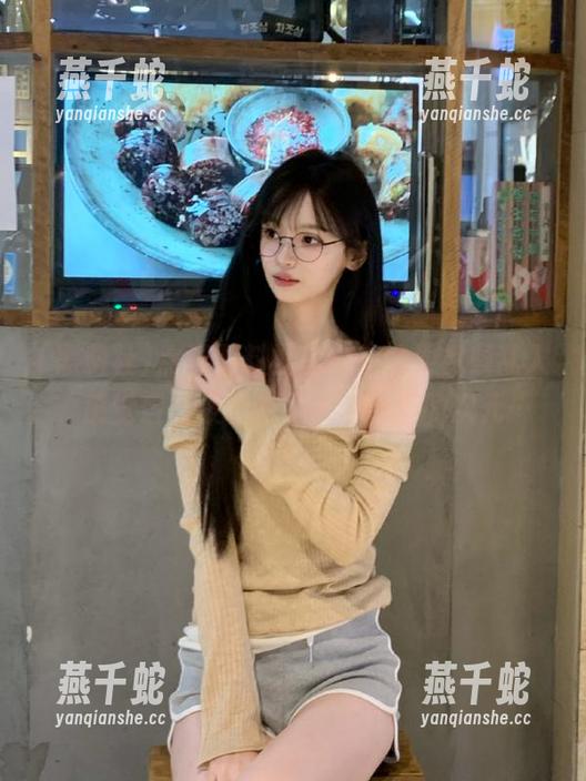 黑料社 点开黑料社官网,结果视频乱入,感觉自己被带进了某个奇怪的次元…