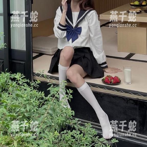 黑料社吧 在“黑料社吧”App上不断翻,感觉自己是个永远满足不了的猎手!