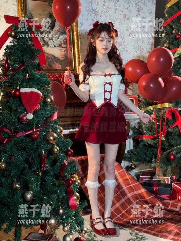 黑料网曝更新再升级，吃瓜首页的最新瓜看的我直撇嘴！